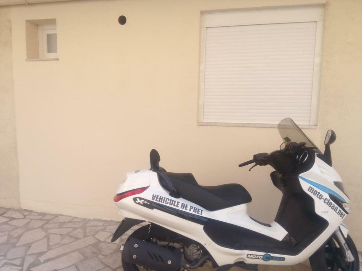 Charmant Studio Climatise A 300M Du Port. Refait A Neuf. باستيا المظهر الخارجي الصورة